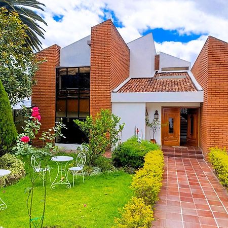 Hostal Mochiliers Bed And Breakfast Cuenca Extérieur photo