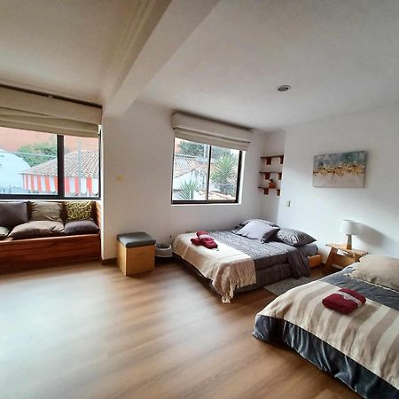 Hostal Mochiliers Bed And Breakfast Cuenca Extérieur photo
