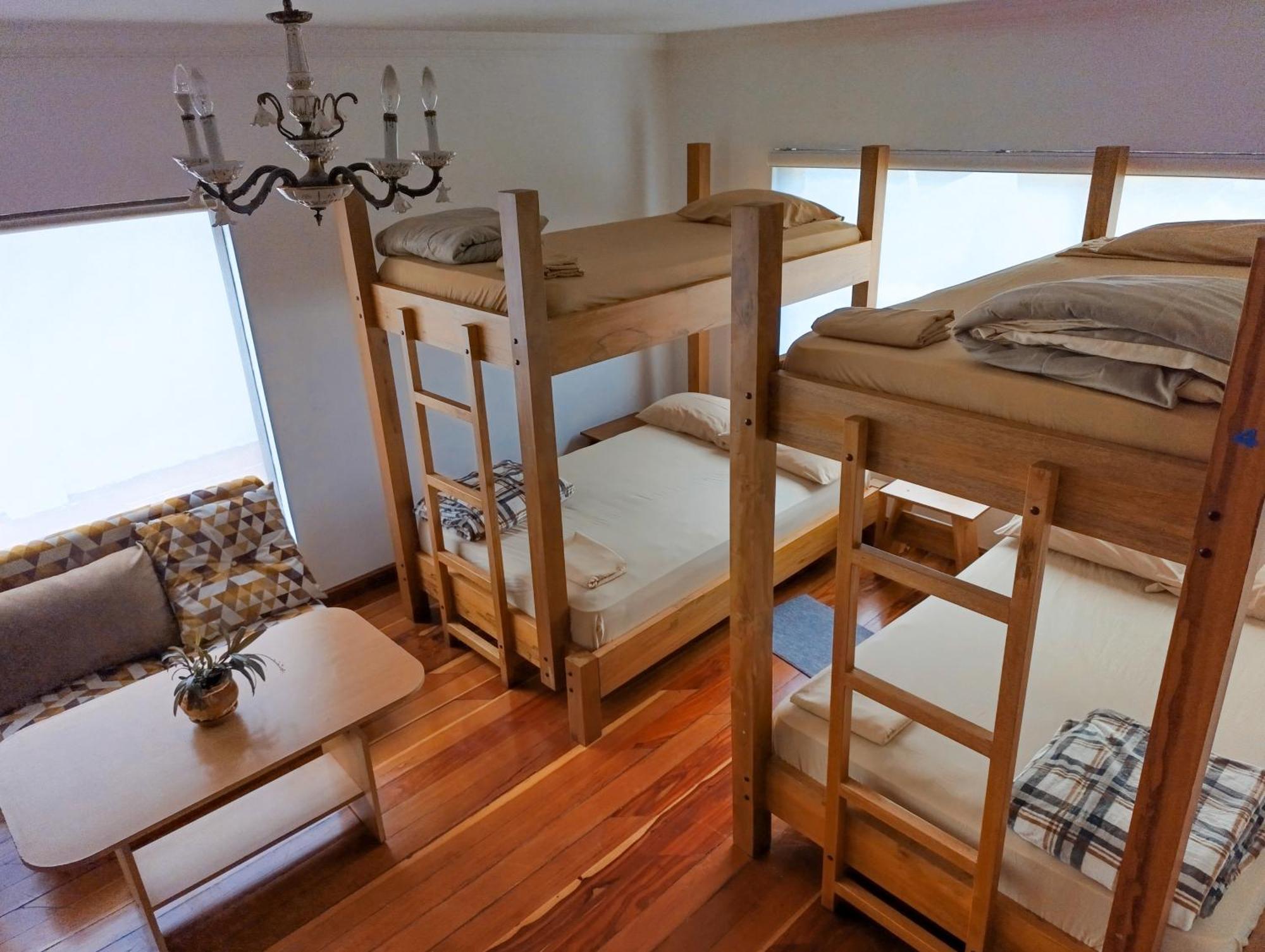 Hostal Mochiliers Bed And Breakfast Cuenca Extérieur photo