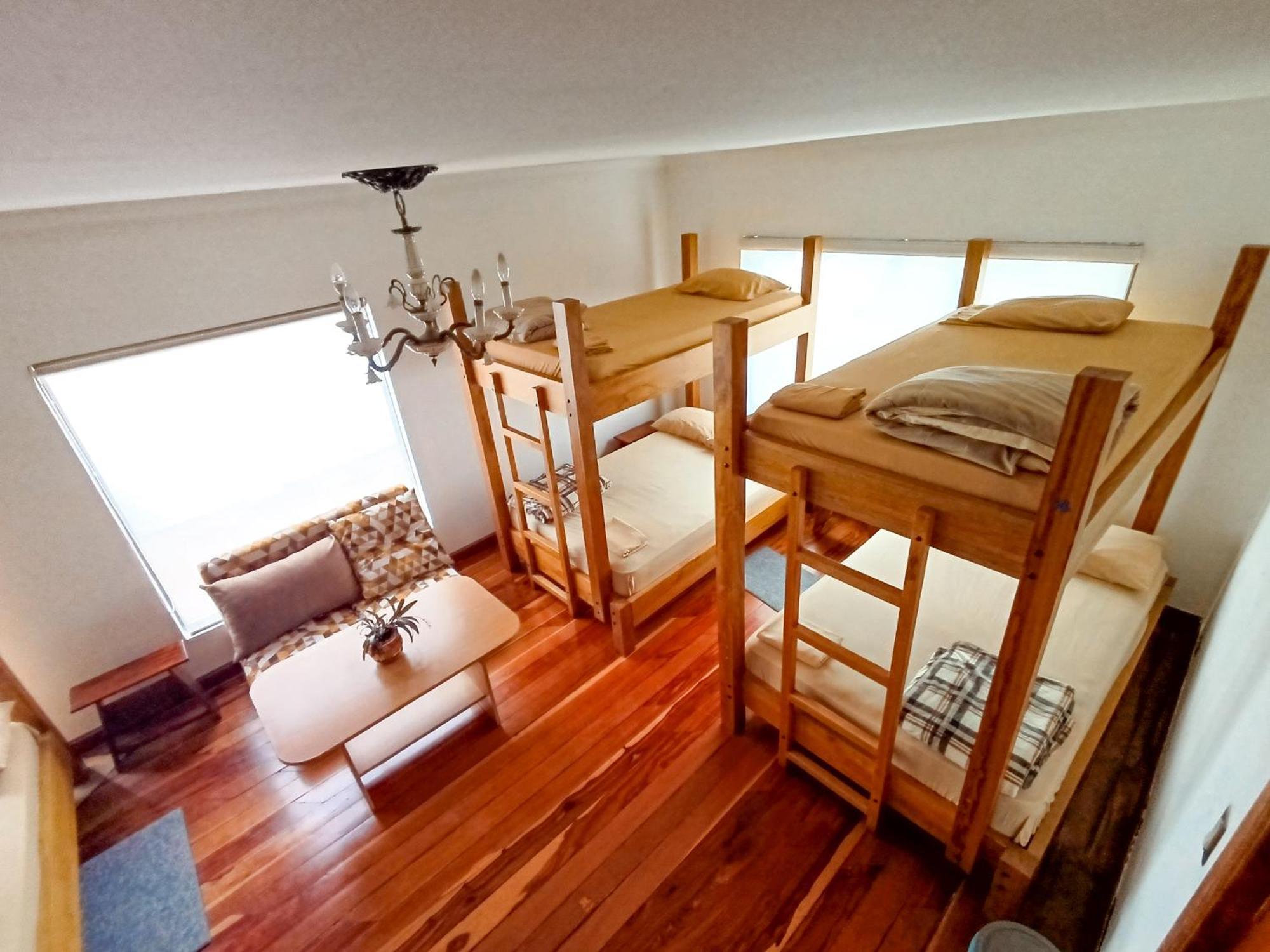 Hostal Mochiliers Bed And Breakfast Cuenca Extérieur photo