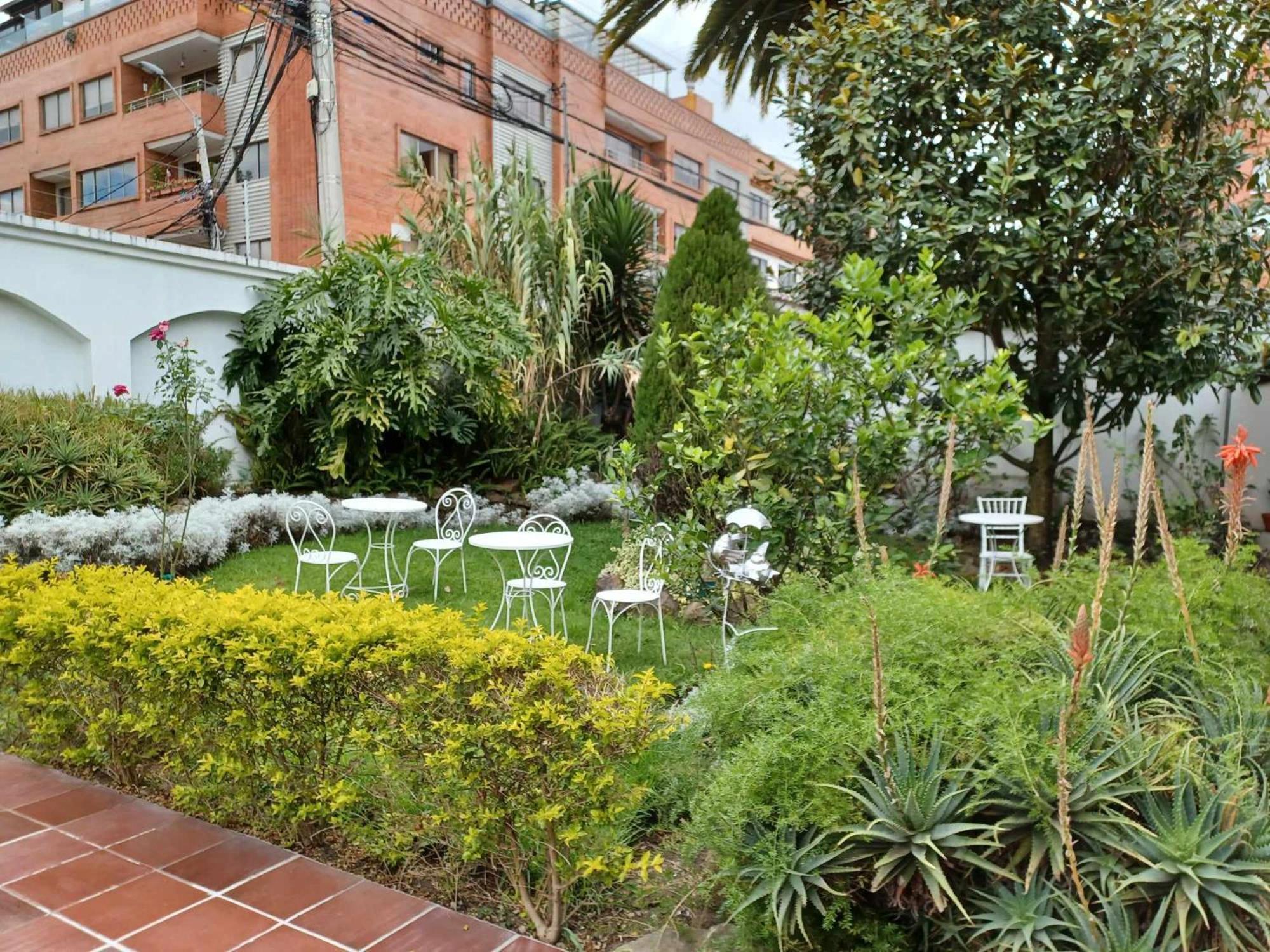 Hostal Mochiliers Bed And Breakfast Cuenca Extérieur photo