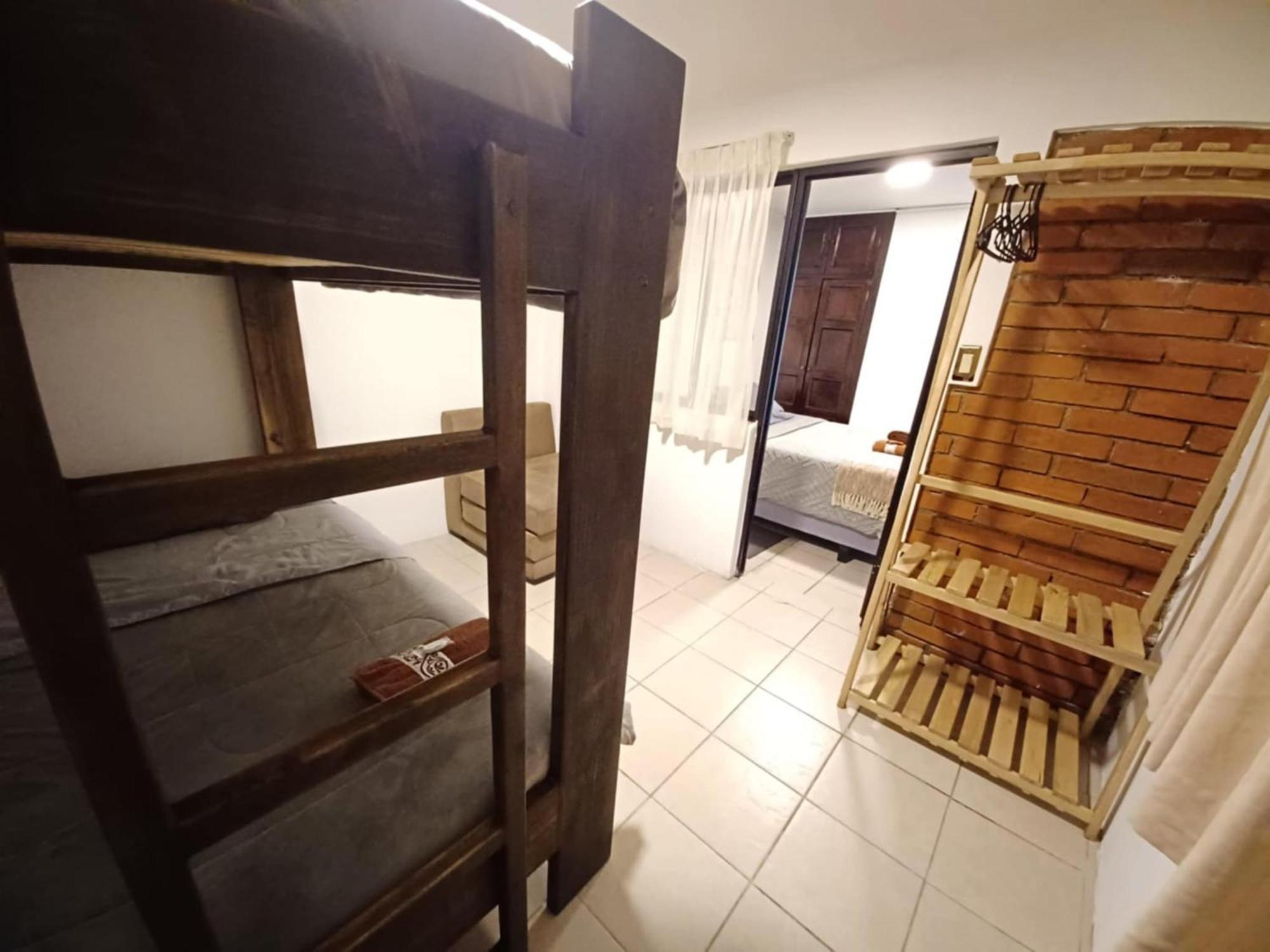 Hostal Mochiliers Bed And Breakfast Cuenca Extérieur photo