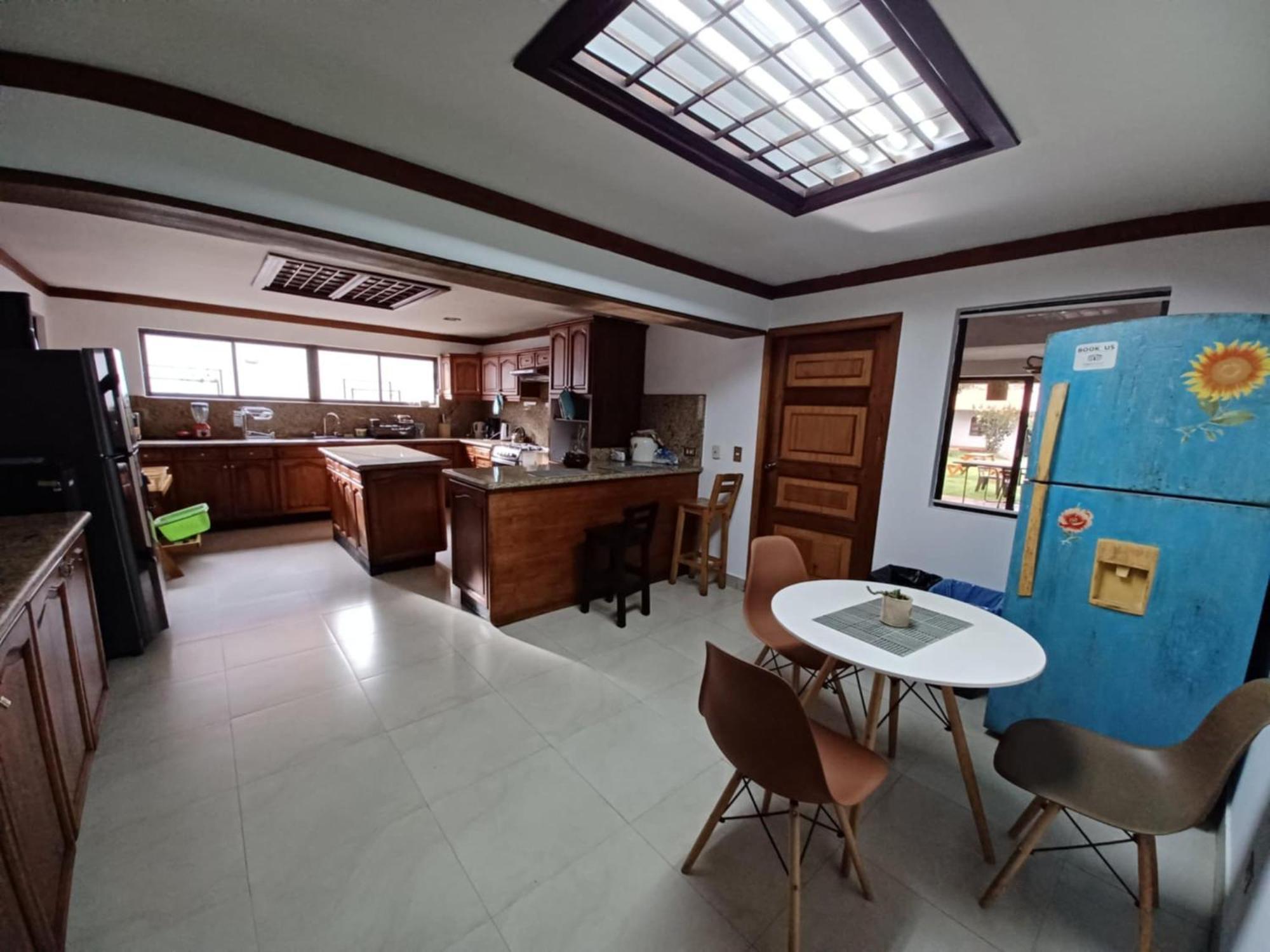 Hostal Mochiliers Bed And Breakfast Cuenca Extérieur photo