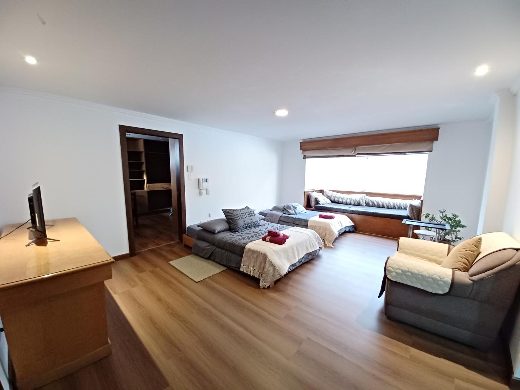 Hostal Mochiliers Bed And Breakfast Cuenca Extérieur photo