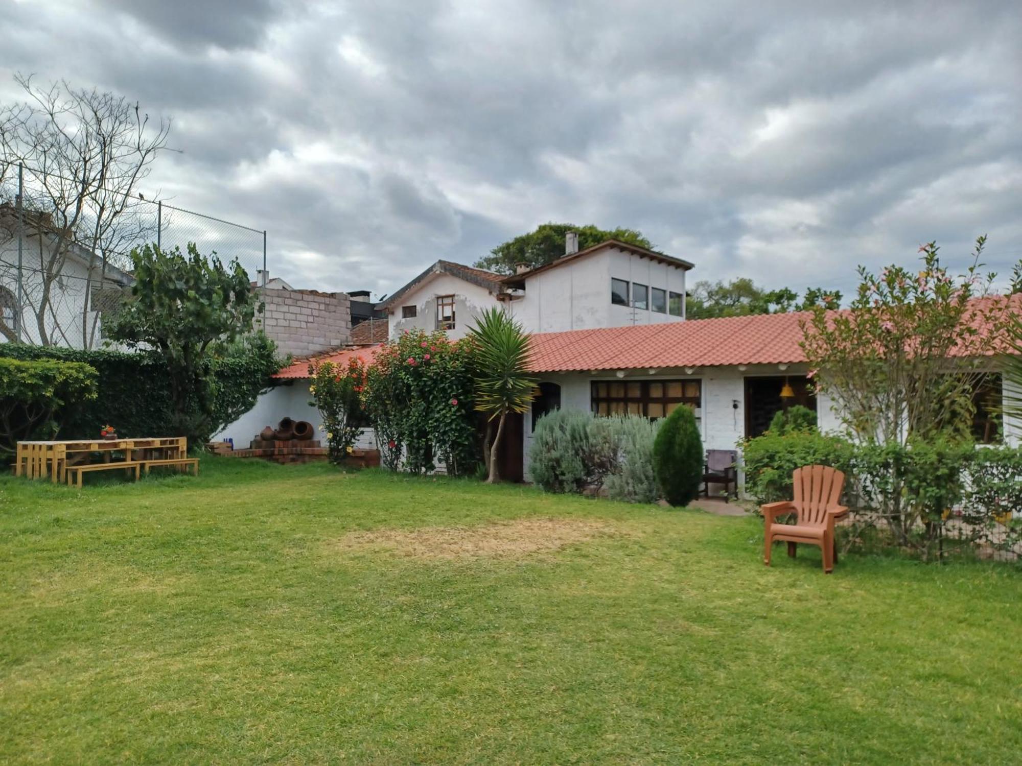 Hostal Mochiliers Bed And Breakfast Cuenca Extérieur photo