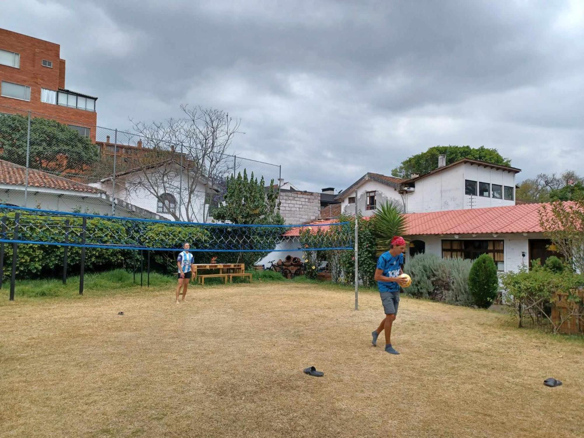 Hostal Mochiliers Bed And Breakfast Cuenca Extérieur photo