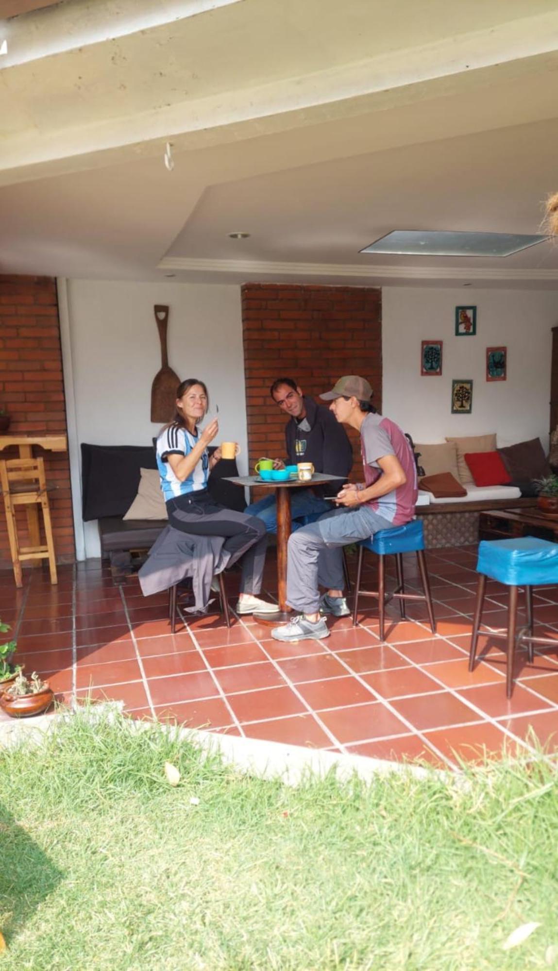Hostal Mochiliers Bed And Breakfast Cuenca Extérieur photo