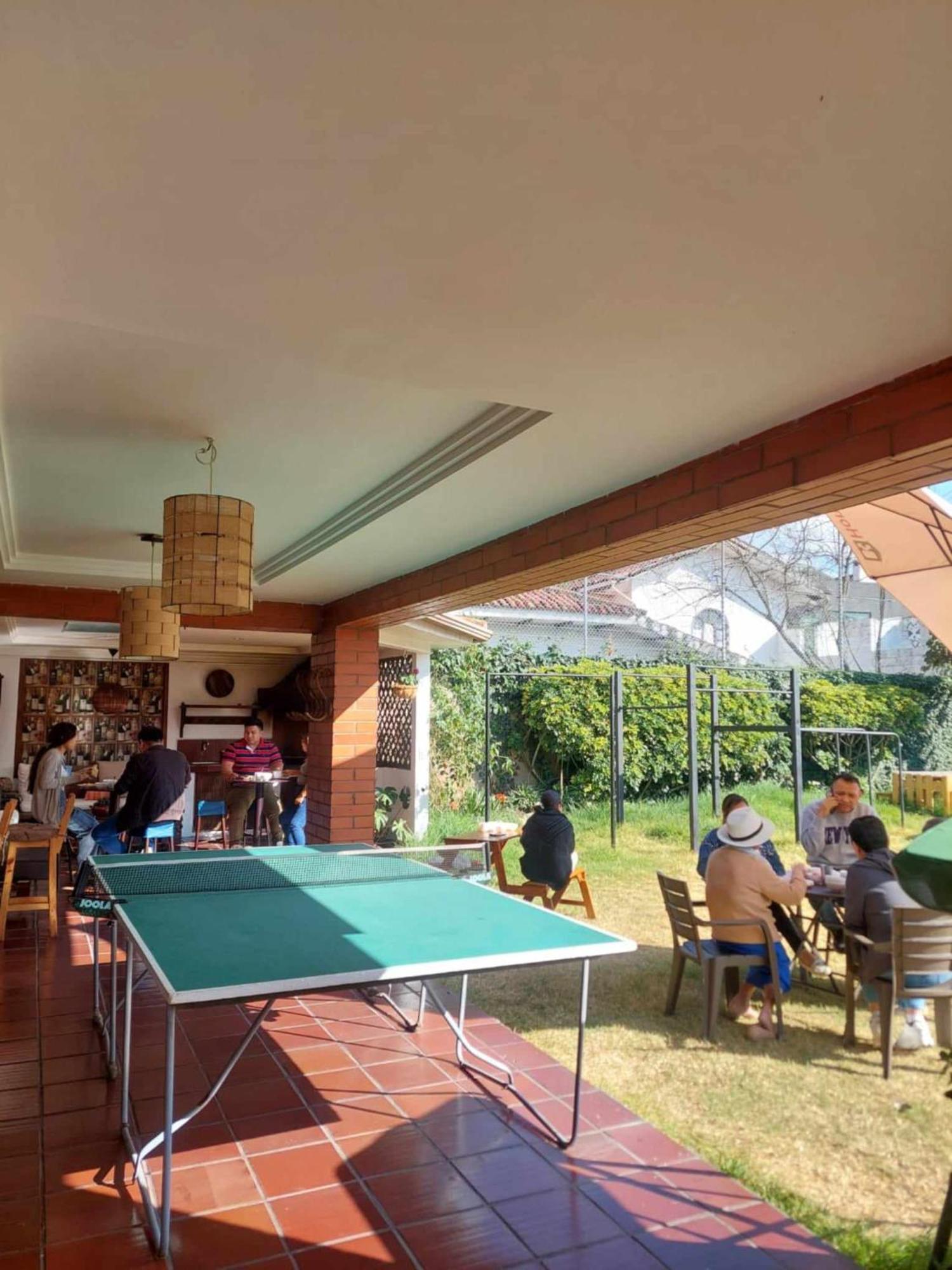 Hostal Mochiliers Bed And Breakfast Cuenca Extérieur photo