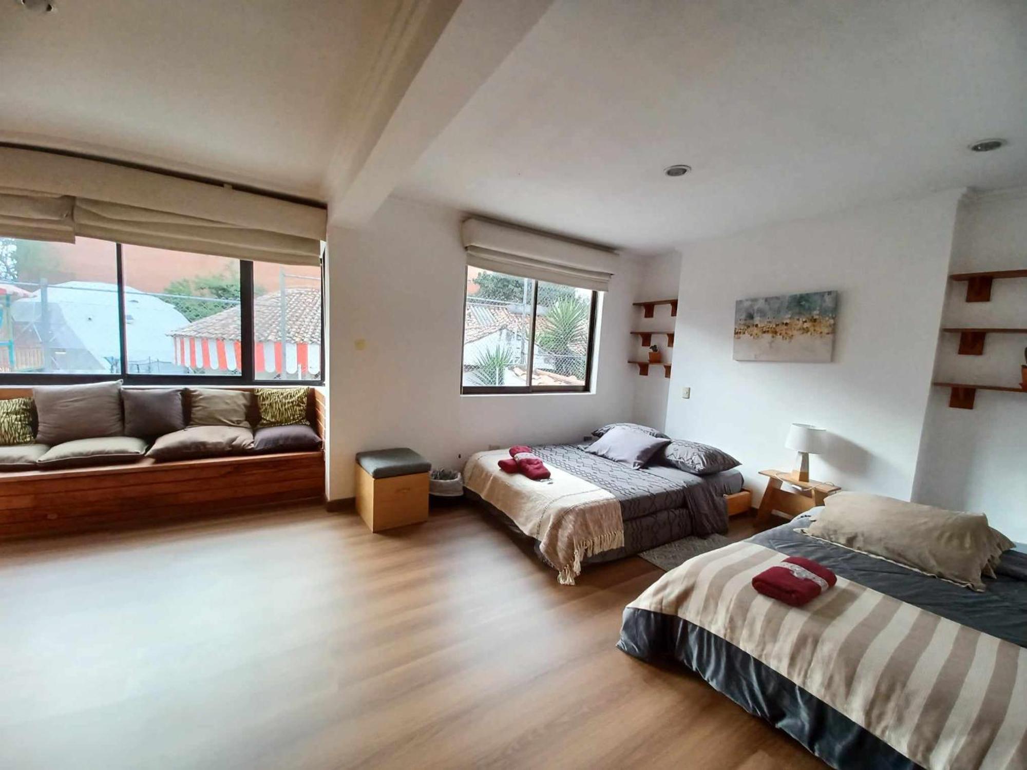 Hostal Mochiliers Bed And Breakfast Cuenca Extérieur photo